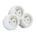 Rozgałęziacz trójgniazdowy z uziemieniem trójkątny